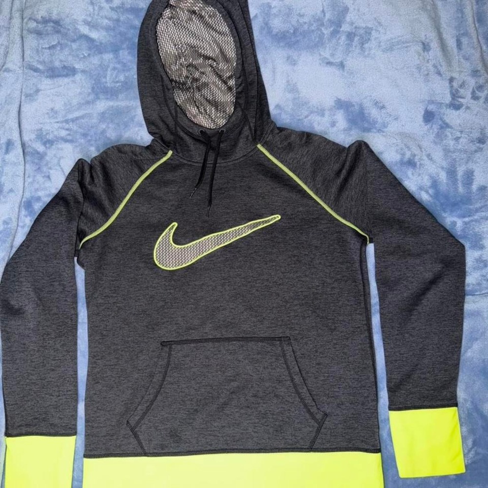 Nike thermal fit hoodie women's size‎ medium